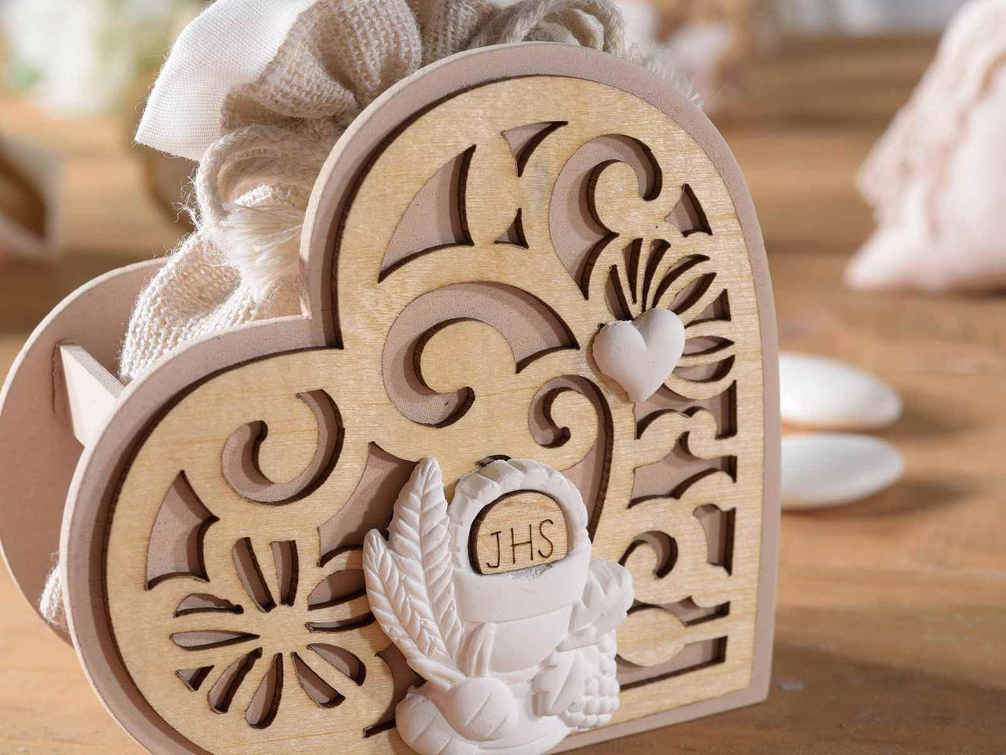 Coeur en bois avec pochon