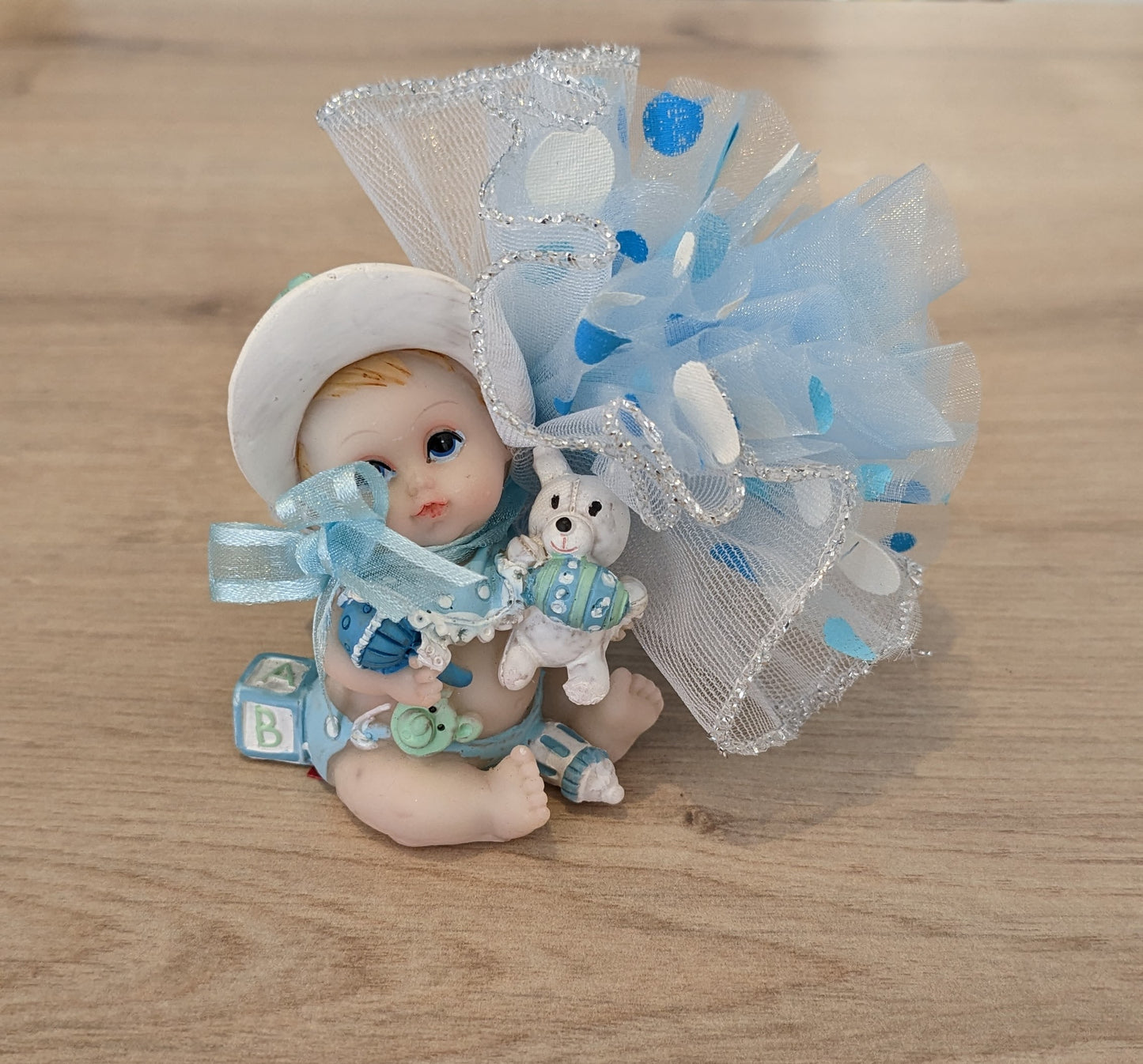 Bébé garçon avec ourson