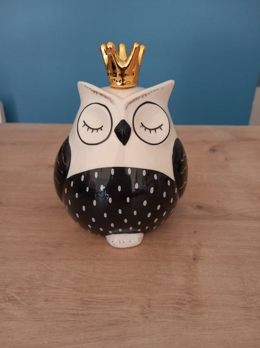 Hibou avec couronne