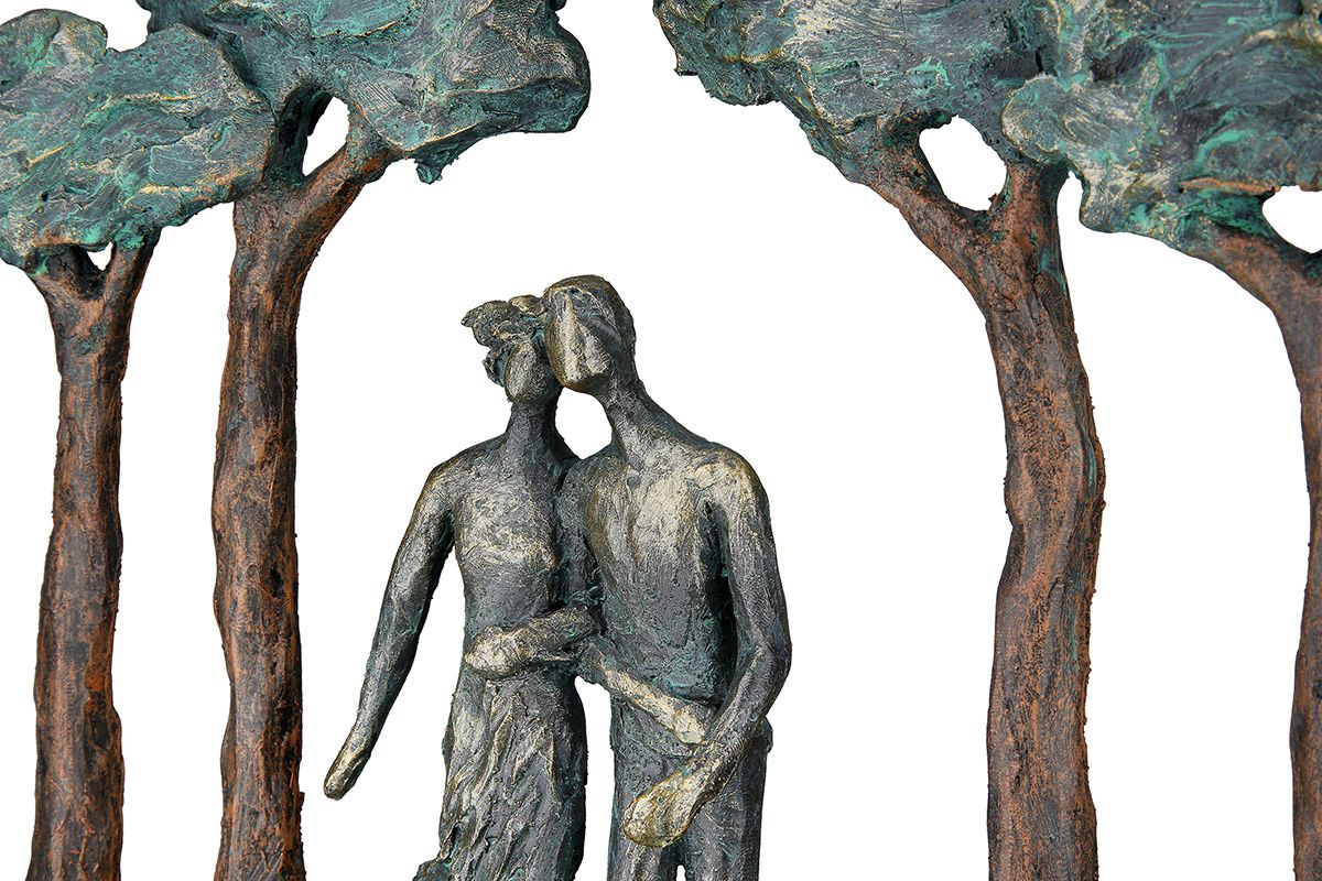 Sculpture couple en forêt