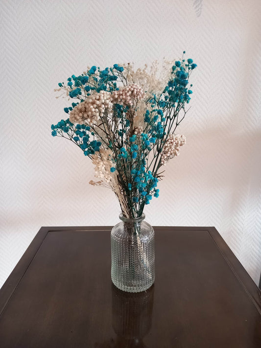 Composition de fleurs avec vase