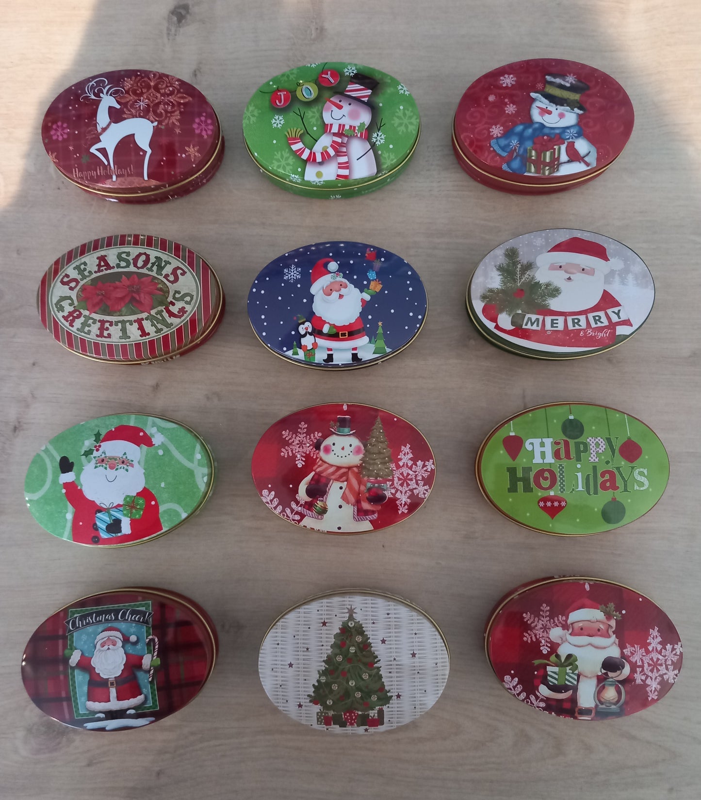 Boîte Métal Ovale Thème Noël