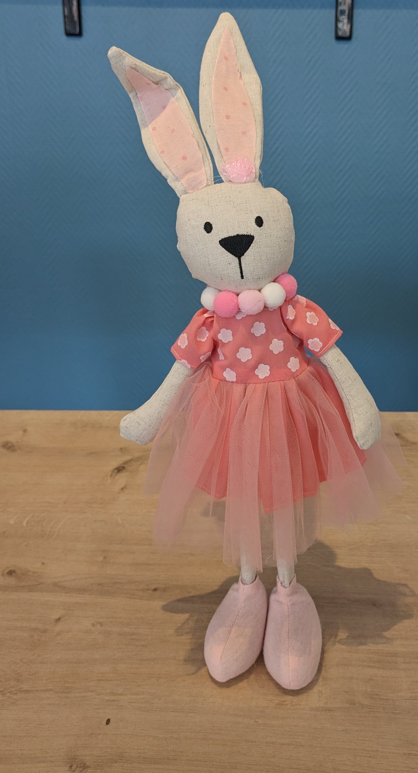 Peluche lapin debout rose